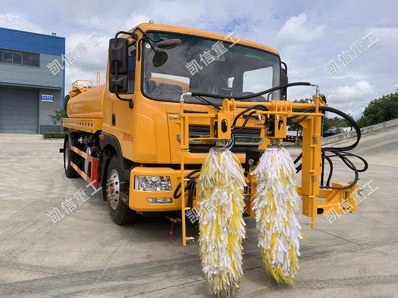 城市護欄清洗車(整車 上牌)